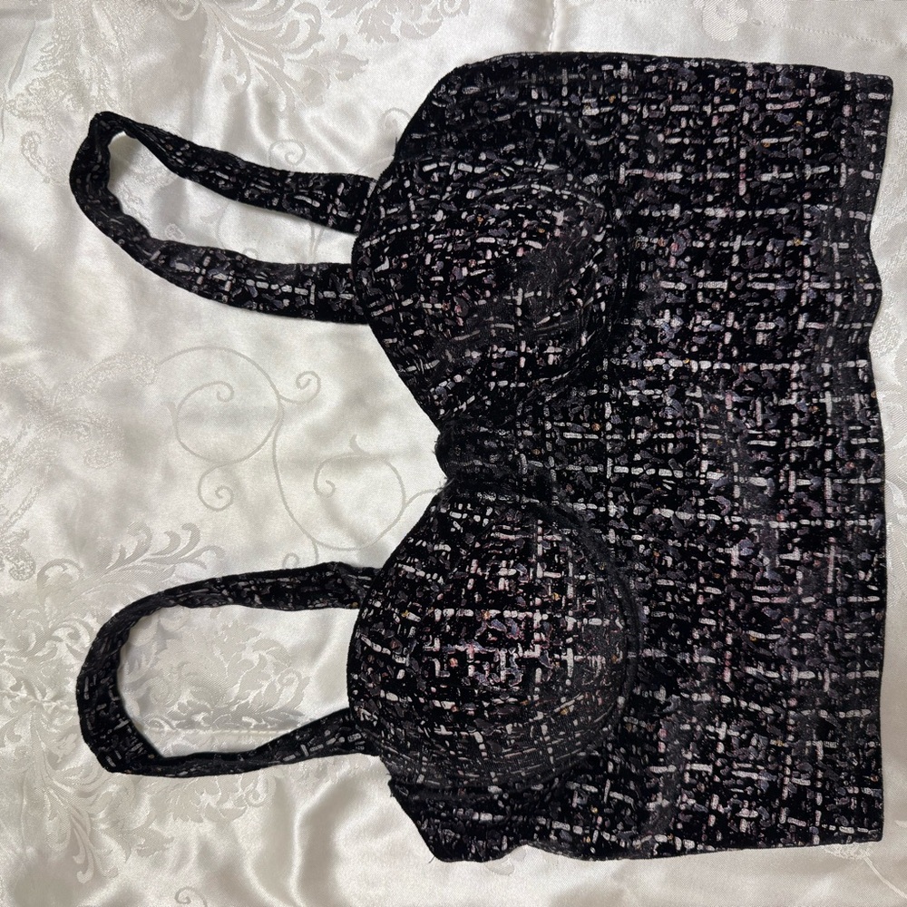 Black and White Patterned Crop Top